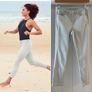 ATHLETA Sculptek Denim Crops in Glacier Wash